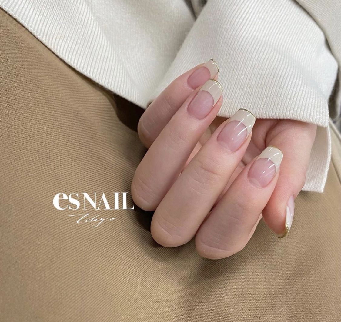 大人カラーのフレンチ