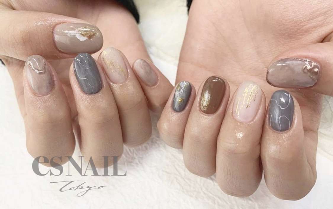 グレイッシュカラーのニュアンスデザイン