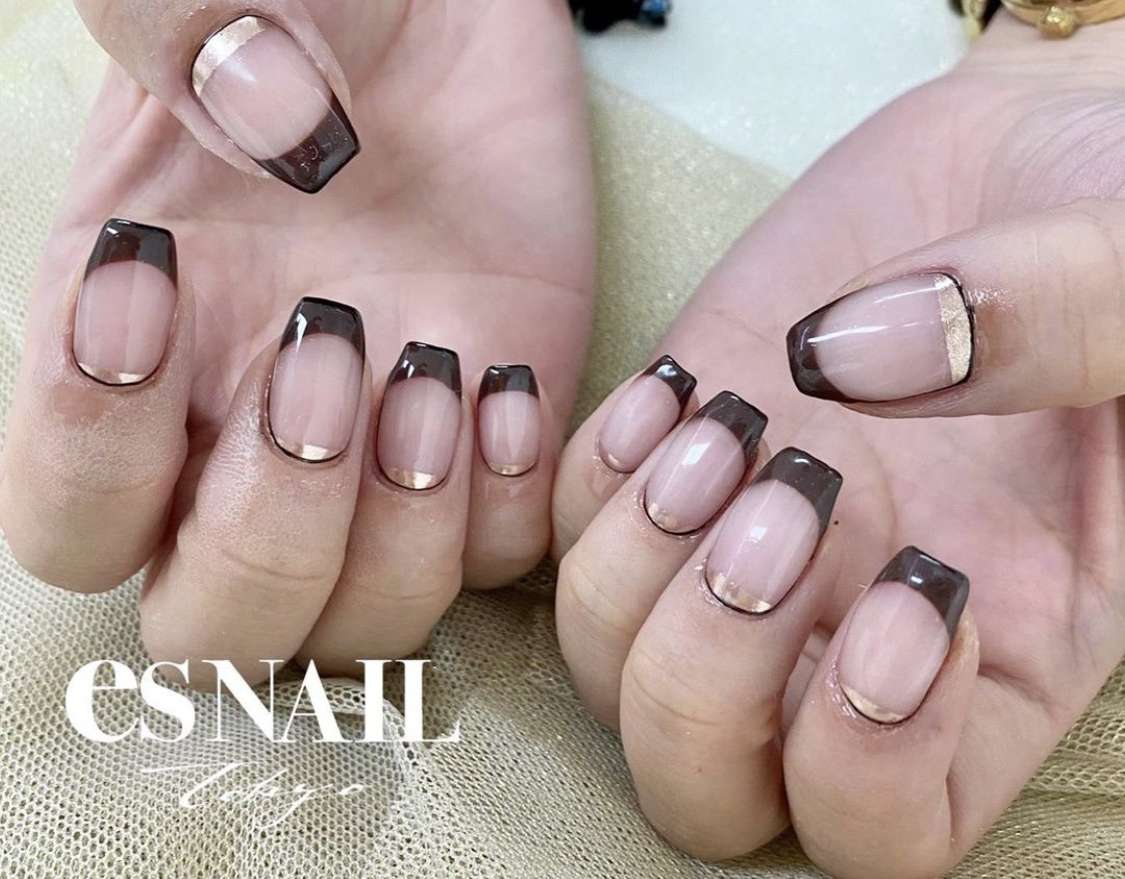 おしゃれなダブルフレンチネイル🤎🧡