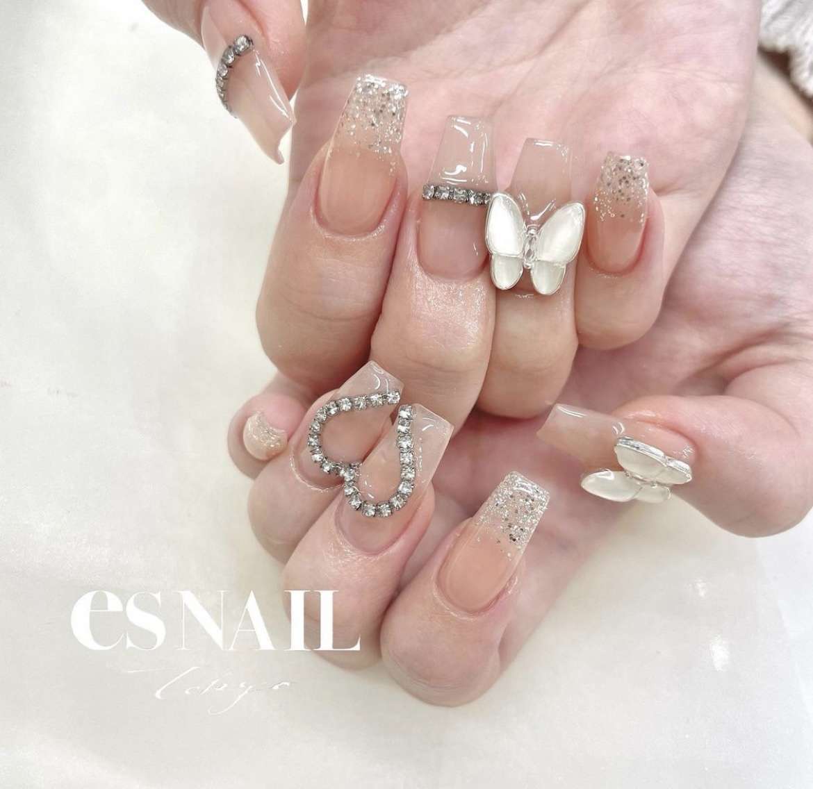 ワンホンネイル🦋🤍