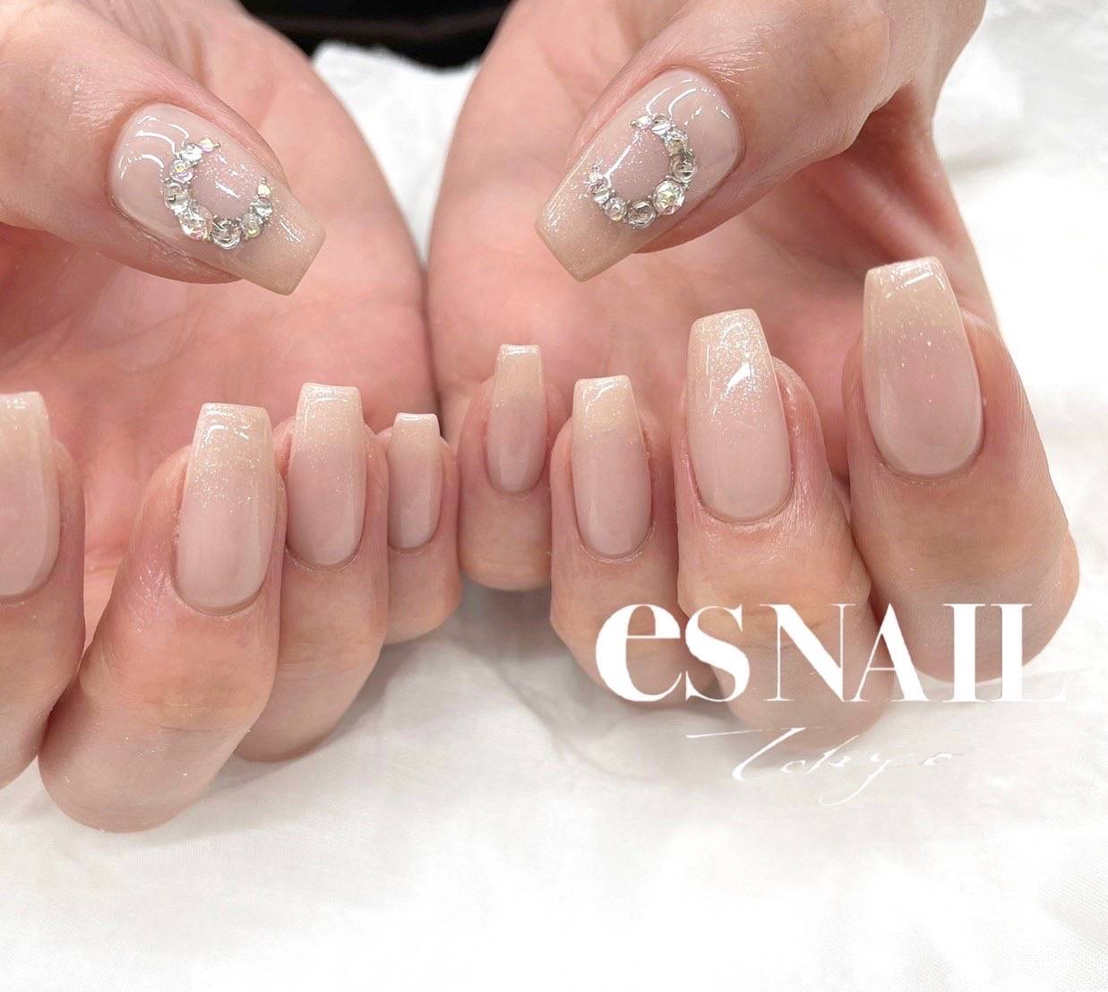 キラキラワンポイントネイル✨