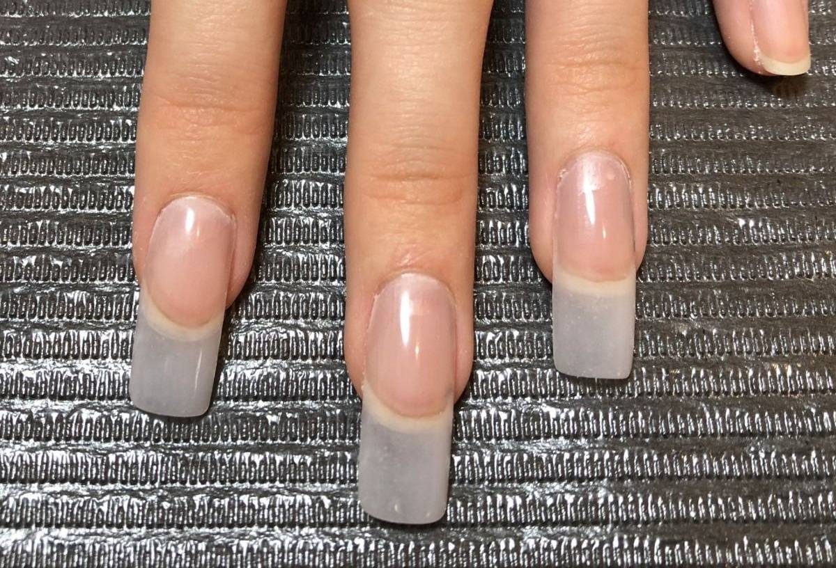 初心者必見！ネイルサロンの長さだしとは？効果とメリットを徹底解説