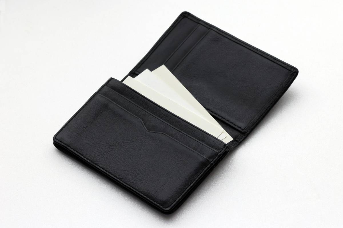 ネイルサロンの名刺で信頼感アップ！デザイン作成法など