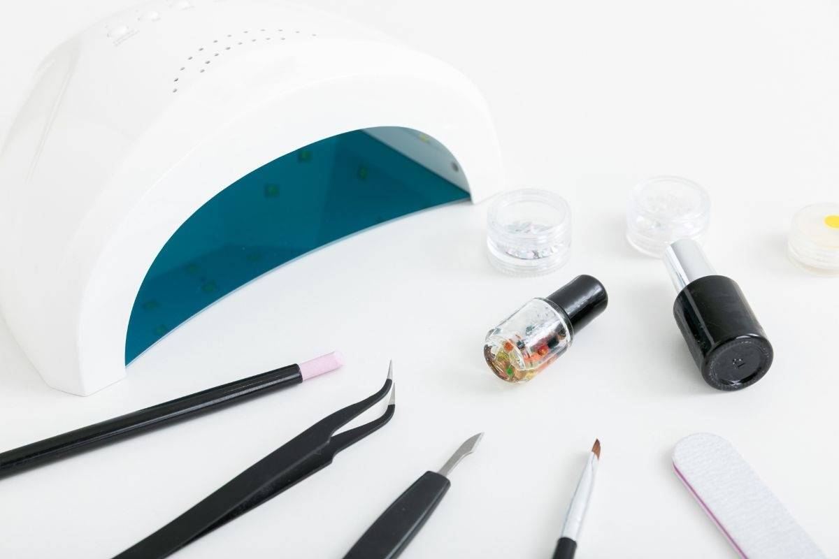 ネイルケア資格の取り方と副業にも最適なおすすめや活用法など