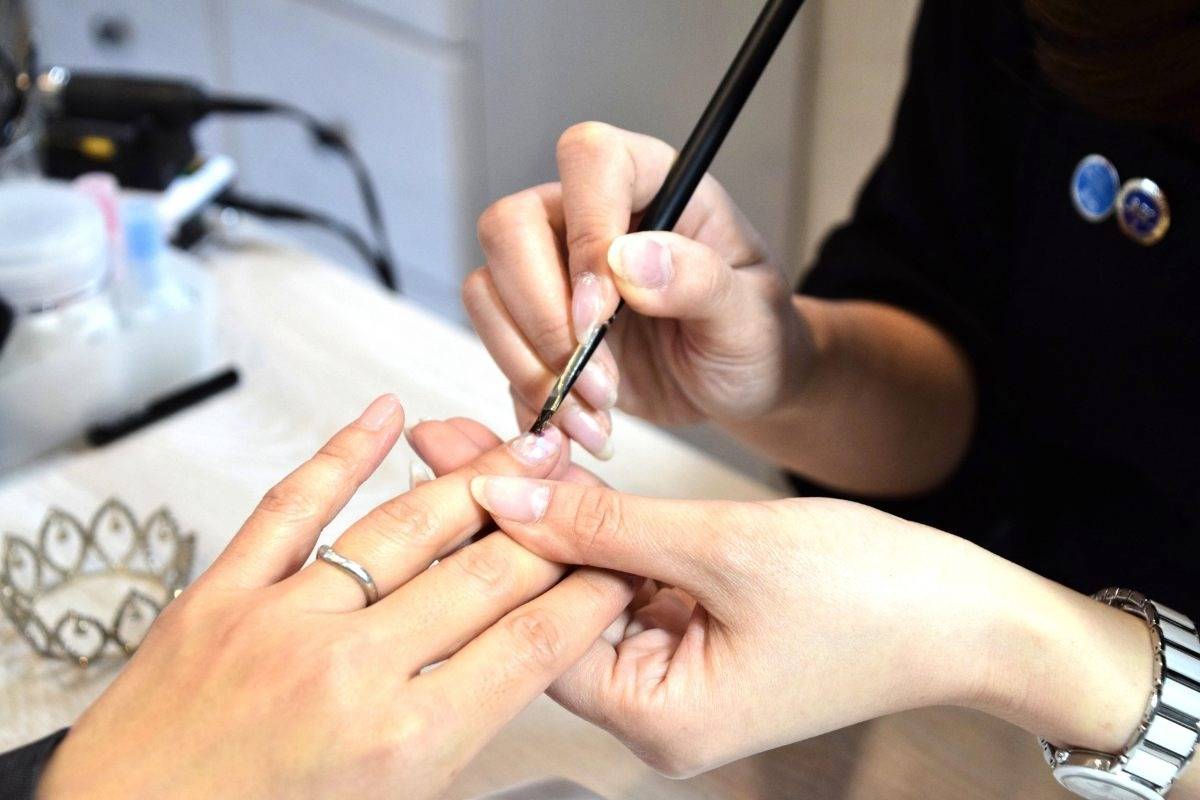 ネイルサロンのベースの選び方ガイド！失敗しない基準や初心者にもわかる基本の知識