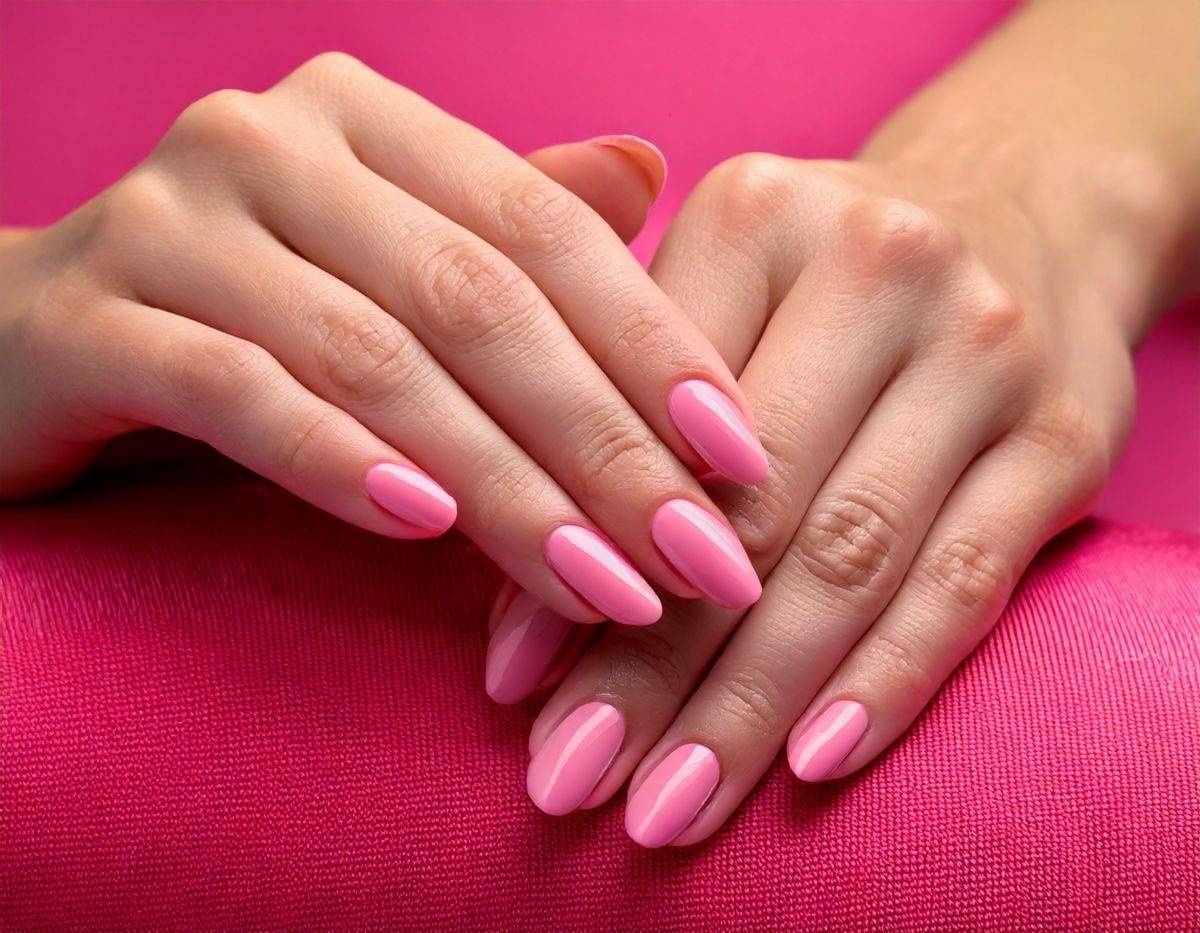 ネイルサロンでピンクが人気の理由と選び方！ネイリスト流デザイン術も紹介